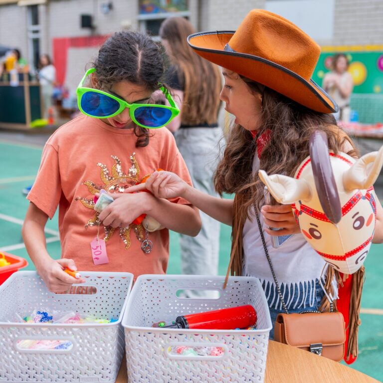 Children working together